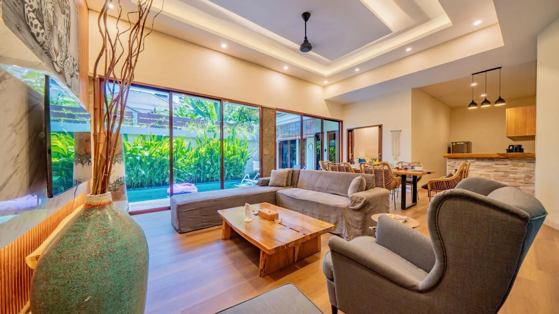 Villa Paradise Seminyak Indonesia