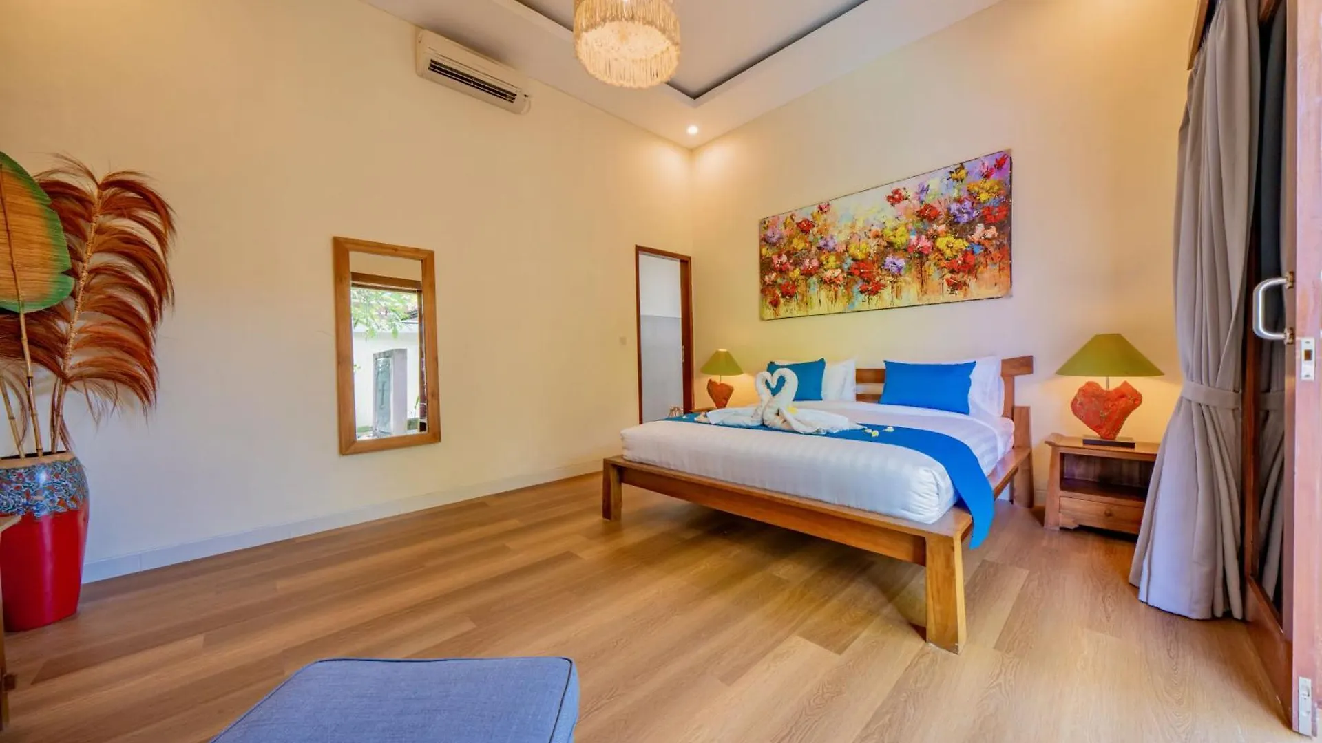 Villa Paradise Seminyak 塞米亚克